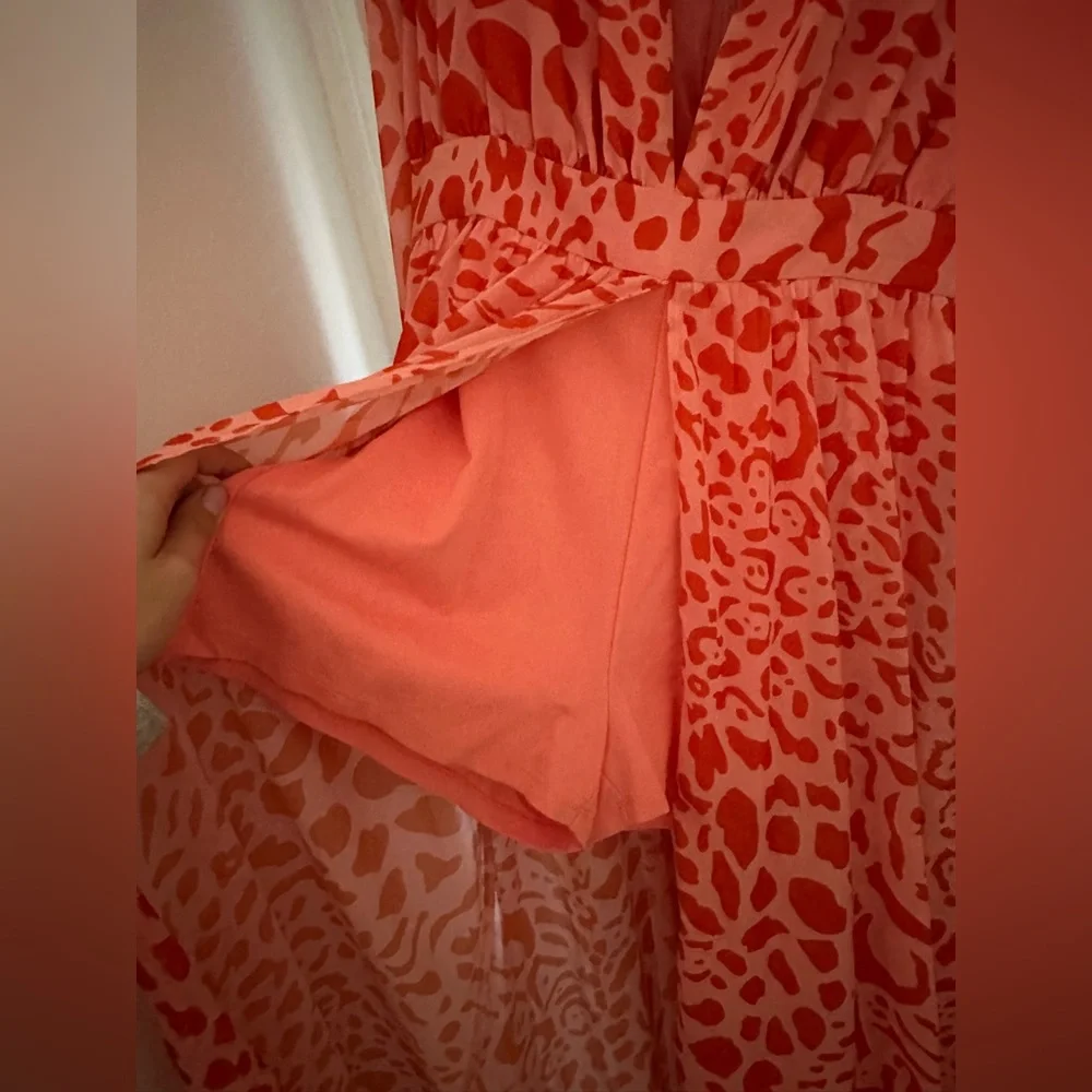 BEBE PRINTED DEEP V MAXI DRESS - Picture 7 of 8